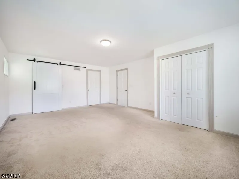 9 Lake Pochung Rd Vernon, NJ 07461