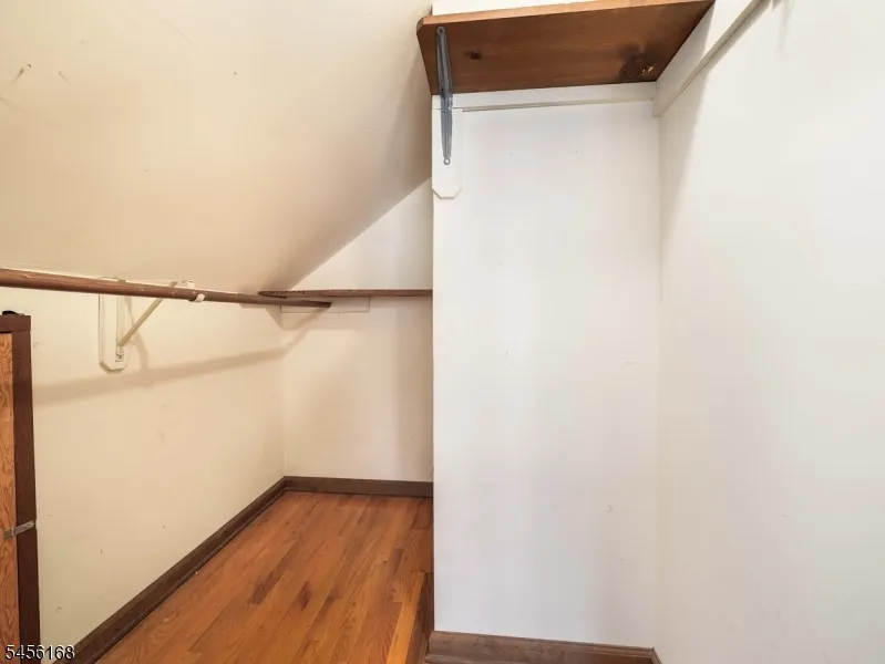9 Lake Pochung Rd Vernon, NJ 07461