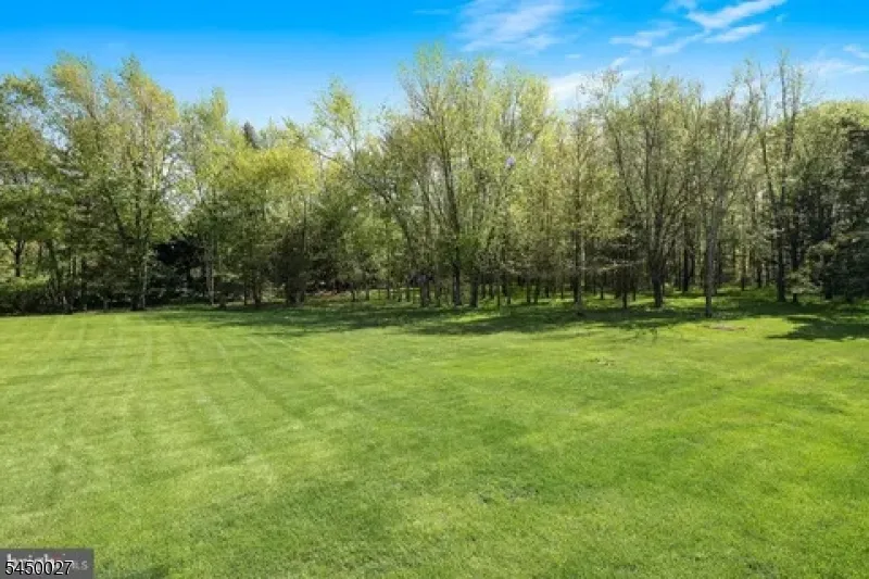 229 Lambertville Hopewell Rd Hopewell, NJ 08525