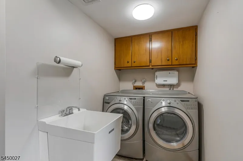 229 Lambertville Hopewell Rd Hopewell, NJ 08525