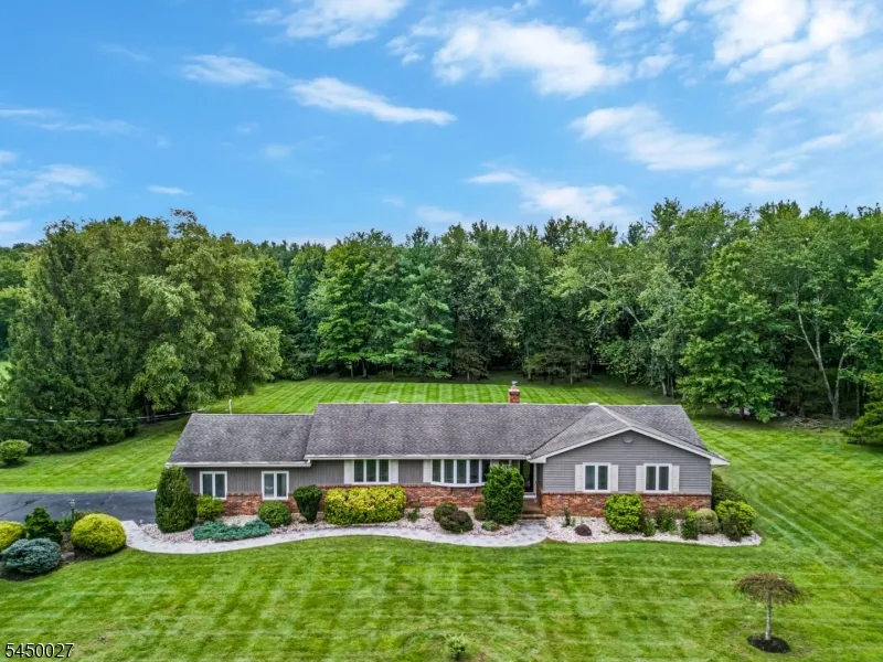229 Lambertville Hopewell Rd Hopewell, NJ 08525