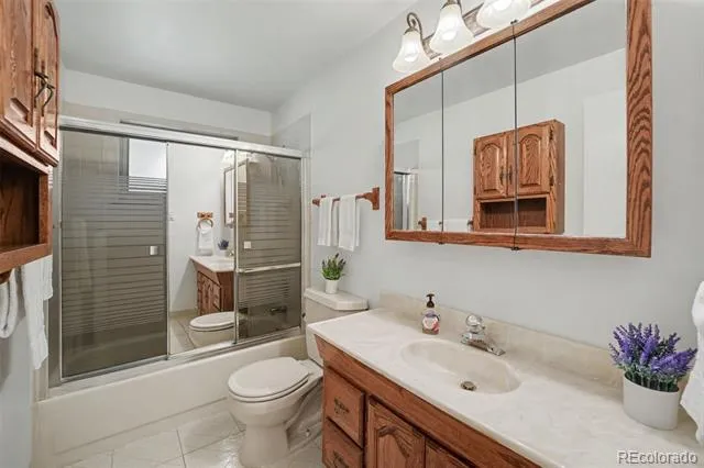 6644 S Penrose Court Centennial, CO 80121