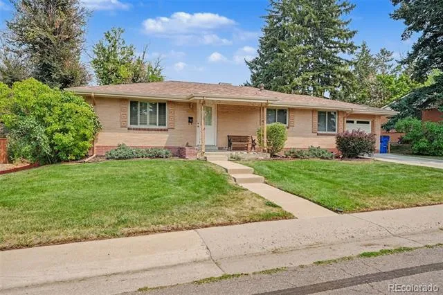 6644 S Penrose Court Centennial, CO 80121