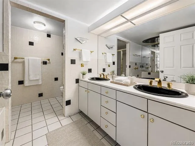 7000 E Quincy Avenue #B-204 Denver, CO 80237