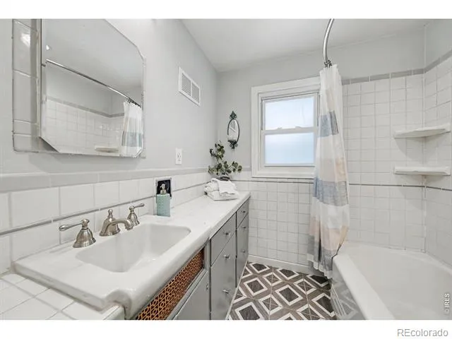 853 E 7th Street Loveland, CO 80537