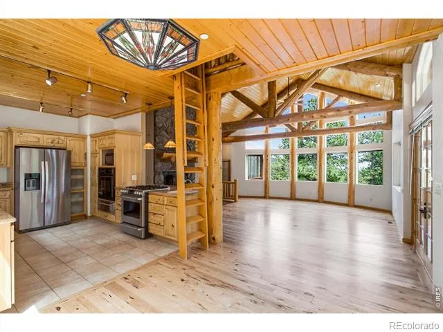 221 Rockledge Circle Lyons, CO 80540