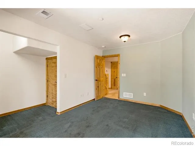 221 Rockledge Circle Lyons, CO 80540