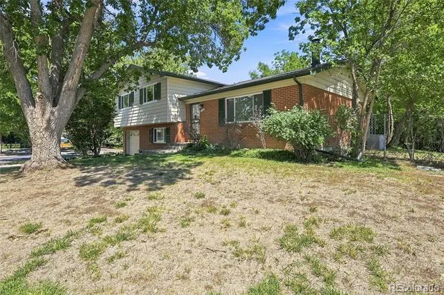 6850 S Downing Circle W Centennial, CO 80122