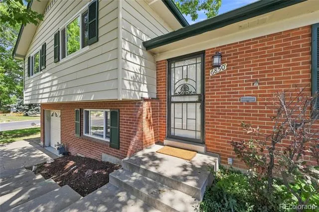 6850 S Downing Circle W Centennial, CO 80122