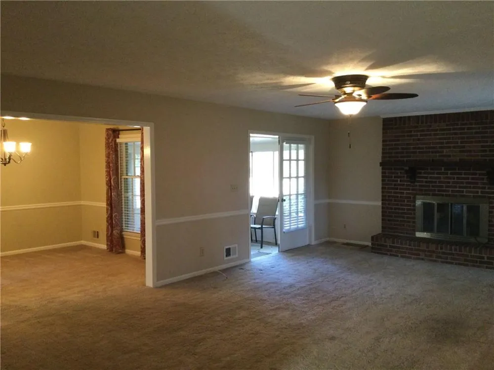 1368 BRANCHWOOD DRIVE Snellville, GA 30078