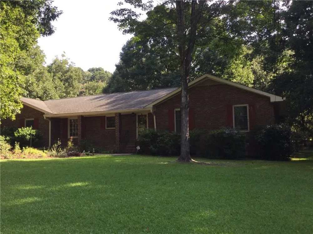 1368 BRANCHWOOD DRIVE Snellville, GA 30078