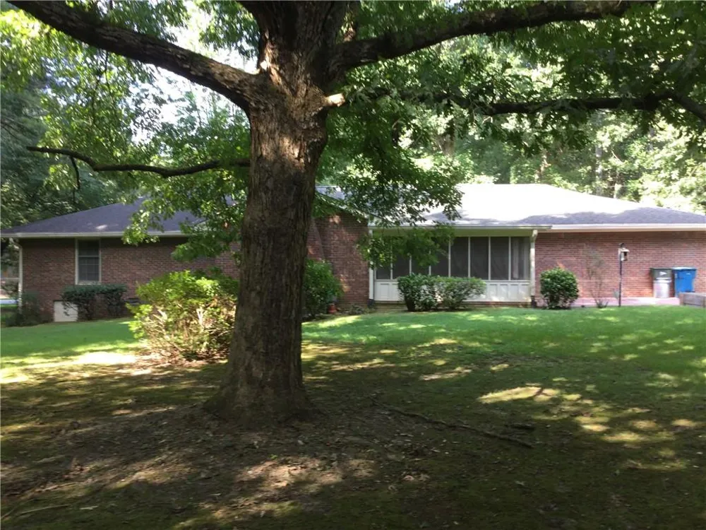 1368 BRANCHWOOD DRIVE Snellville, GA 30078
