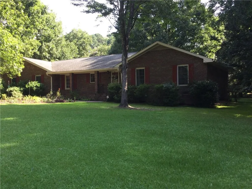 1368 BRANCHWOOD DRIVE Snellville, GA 30078