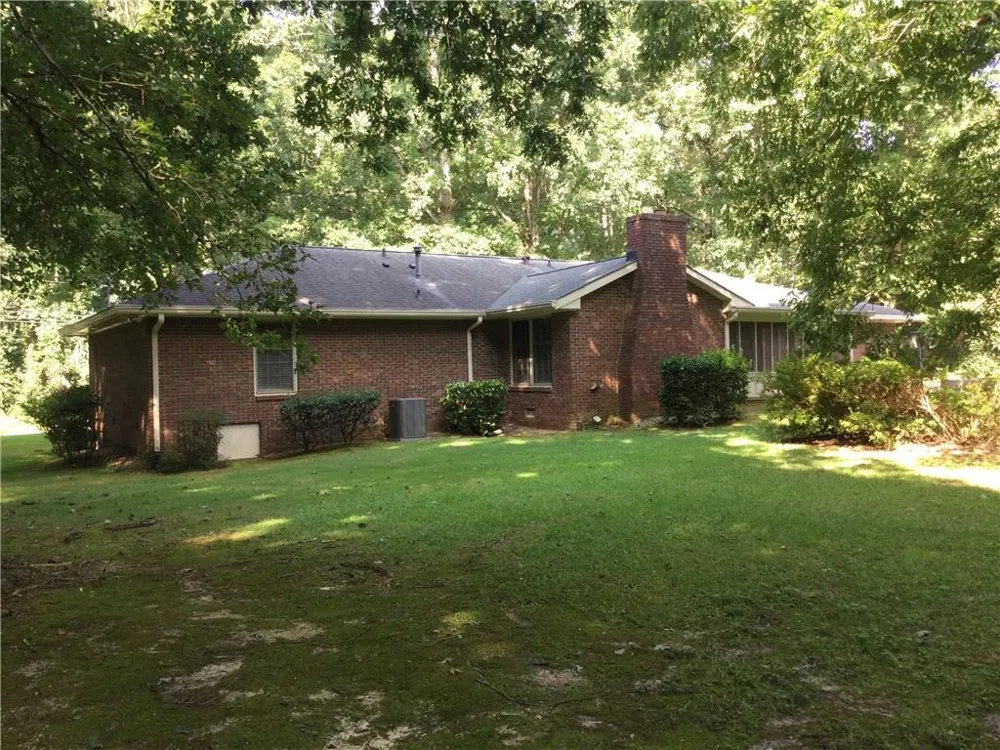 1368 BRANCHWOOD DRIVE Snellville, GA 30078