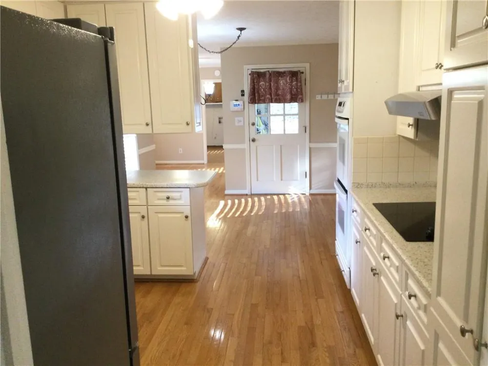 1368 BRANCHWOOD DRIVE Snellville, GA 30078