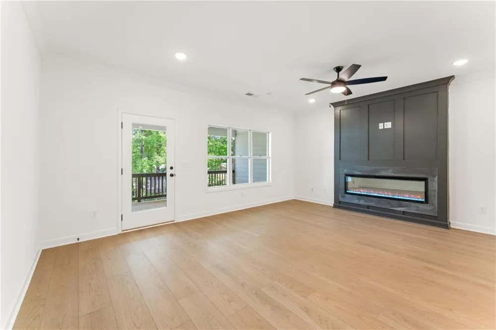 1927 Deco Drive Kennesaw, GA 30144