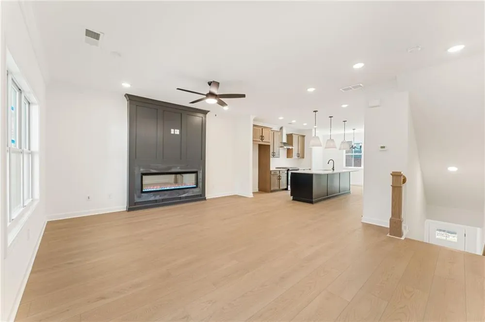 1927 Deco Drive Kennesaw, GA 30144