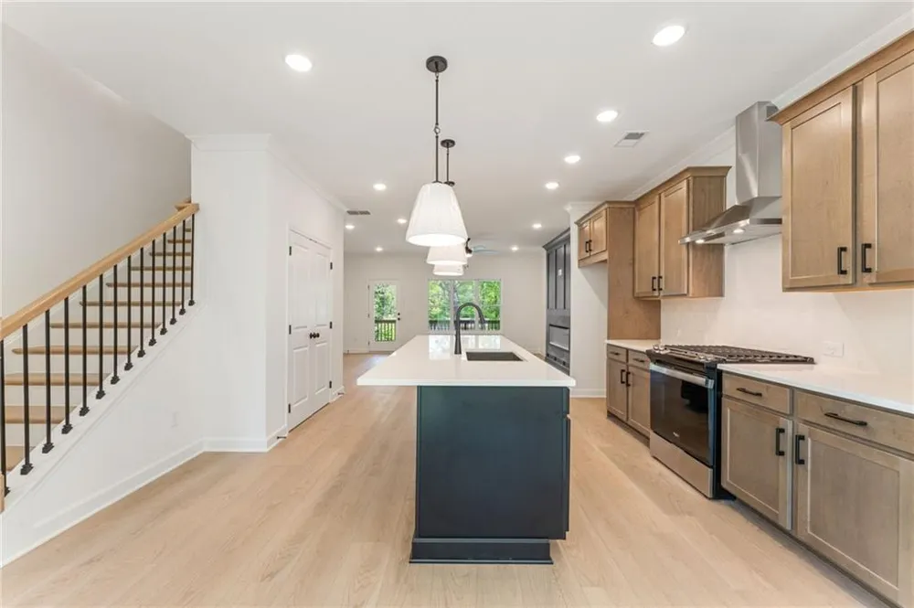 1927 Deco Drive Kennesaw, GA 30144