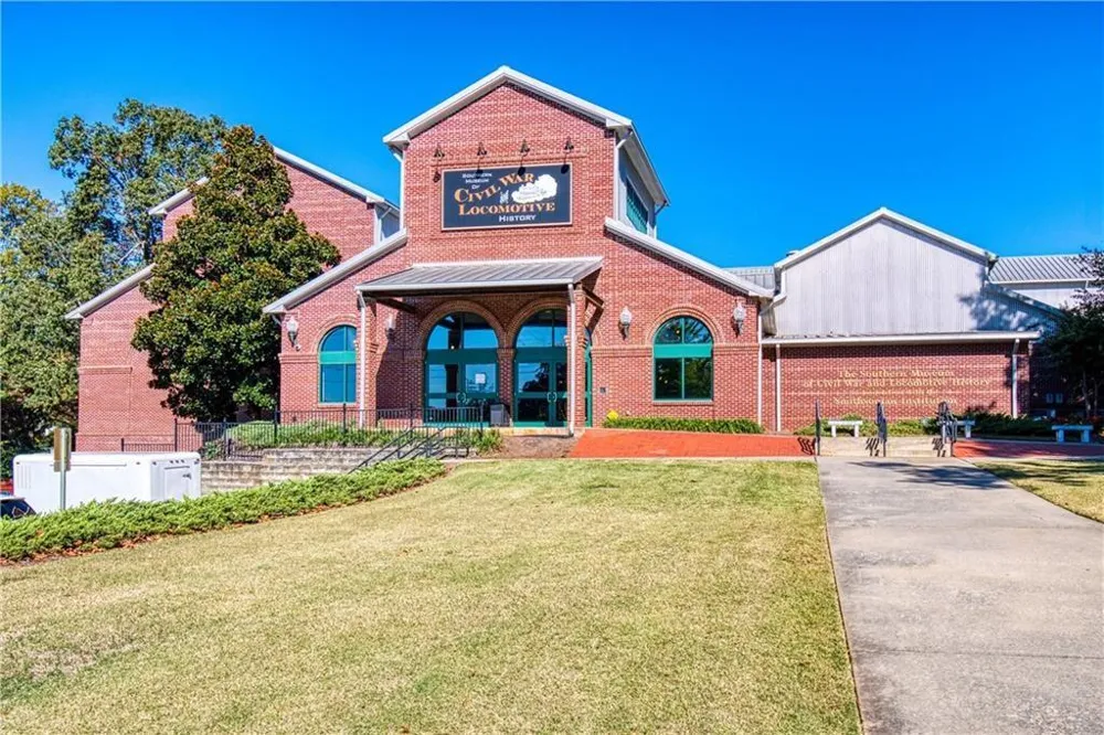 1927 Deco Drive Kennesaw, GA 30144