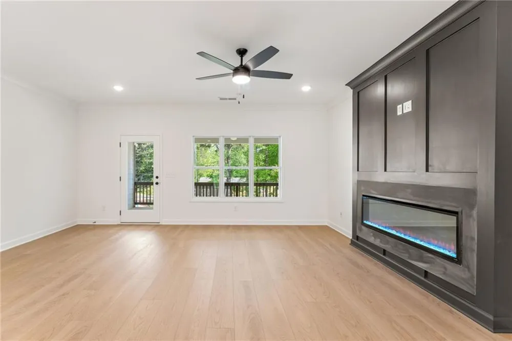 1927 Deco Drive Kennesaw, GA 30144