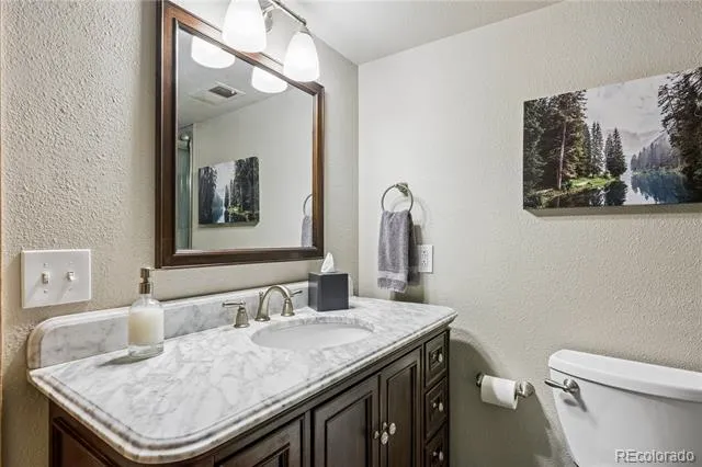 2366 Wynterbrook Drive Highlands Ranch, CO 80126