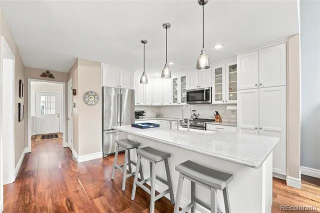 7569 S Ivanhoe Way Englewood, CO 80112
