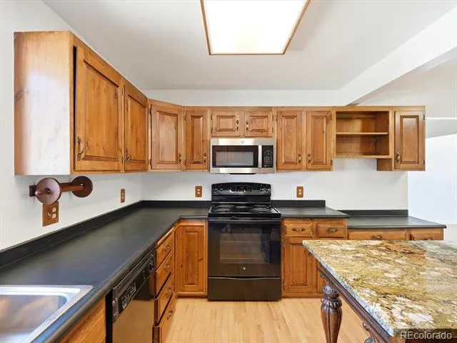 1429 Dean Drive Northglenn, CO 80233