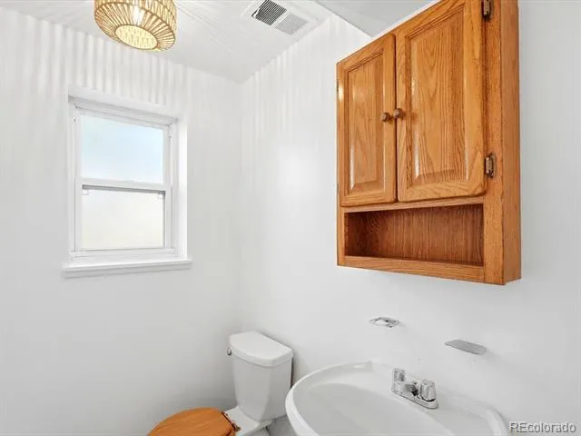 1429 Dean Drive Northglenn, CO 80233