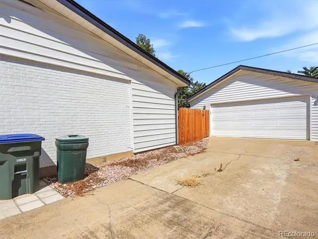1429 Dean Drive Northglenn, CO 80233