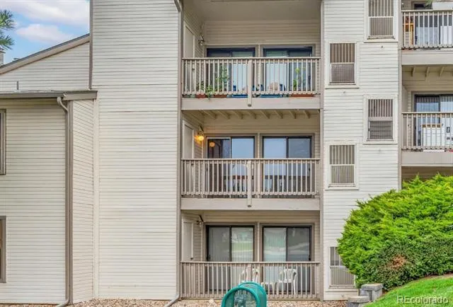 9666 Brentwood Way #203 Broomfield, CO 80021