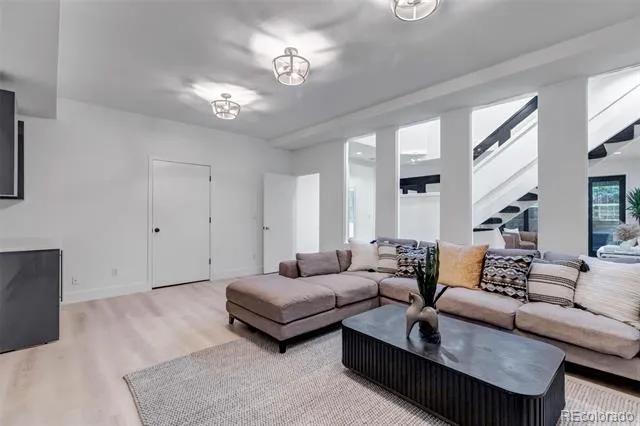 5200 Sunset Drive Bow Mar, CO 80123
