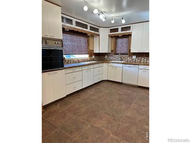 27563 Highway 63 Akron, CO 80720