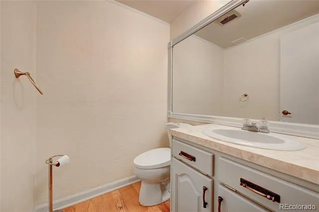 2939 S Lansing Way Aurora, CO 80014
