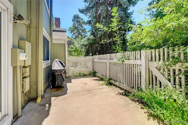 2939 S Lansing Way Aurora, CO 80014