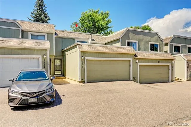 2939 S Lansing Way Aurora, CO 80014