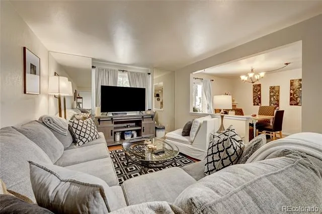 2939 S Lansing Way Aurora, CO 80014