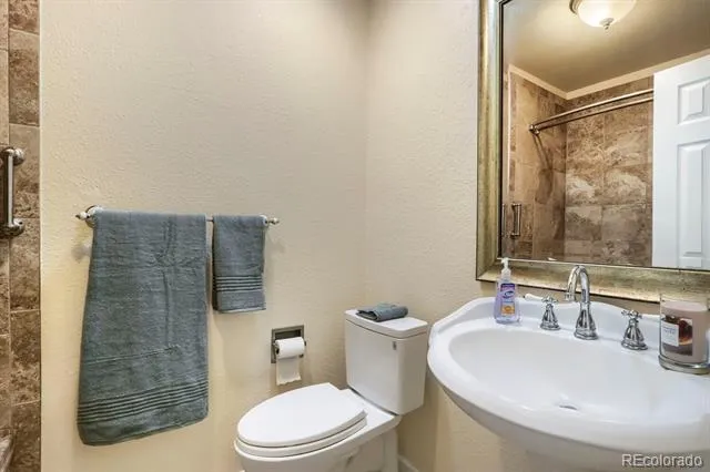 11410 E Bates Court Aurora, CO 80014
