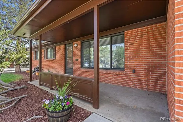 962 S Holly Street Denver, CO 80246