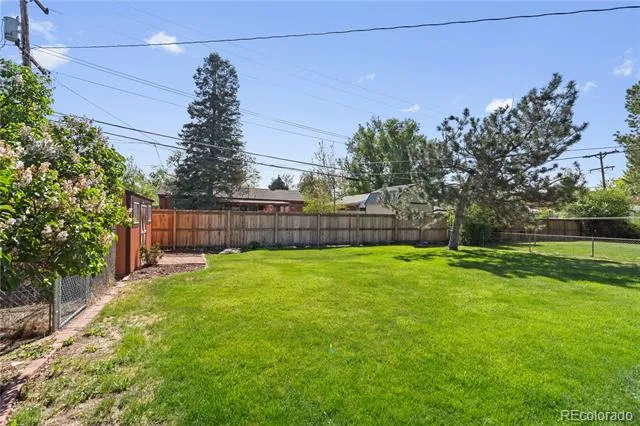 962 S Holly Street Denver, CO 80246