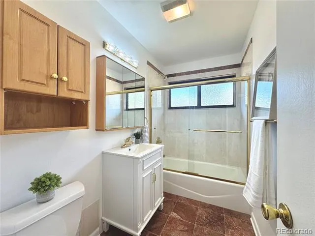 962 S Holly Street Denver, CO 80246