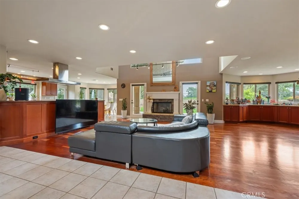 810 Fairway Vista Santa Maria, CA 93455