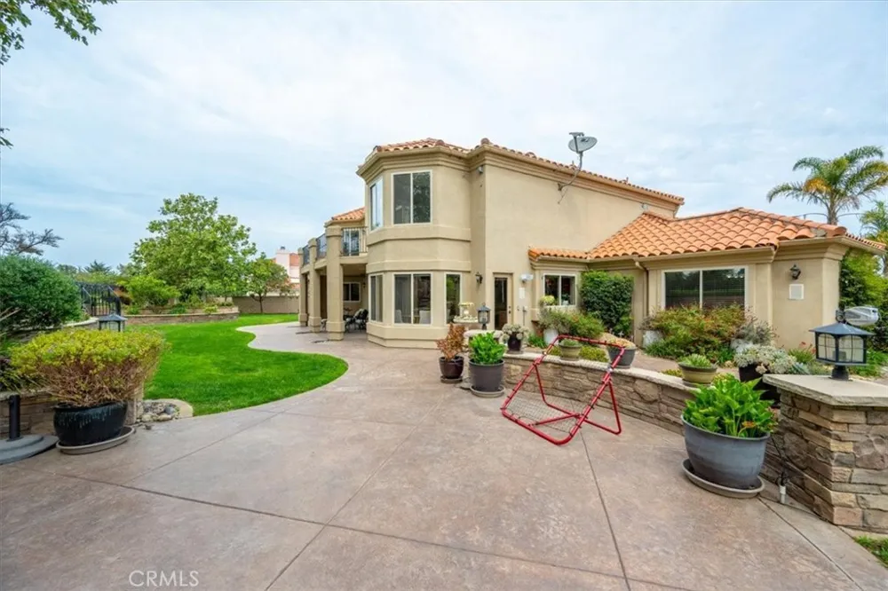 810 Fairway Vista Santa Maria, CA 93455