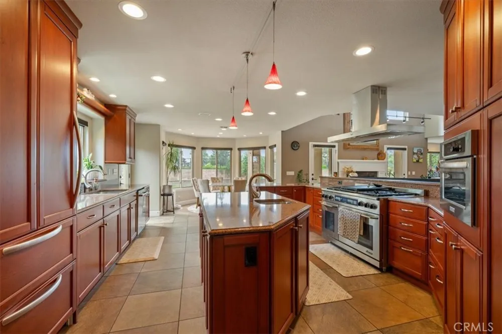 810 Fairway Vista Santa Maria, CA 93455