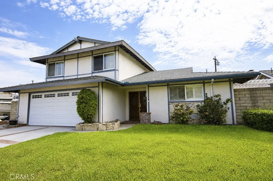 19832 Chesapeake Lane Huntington Beach, CA 92646