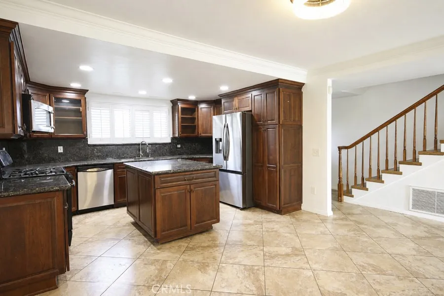 19832 Chesapeake Lane Huntington Beach, CA 92646