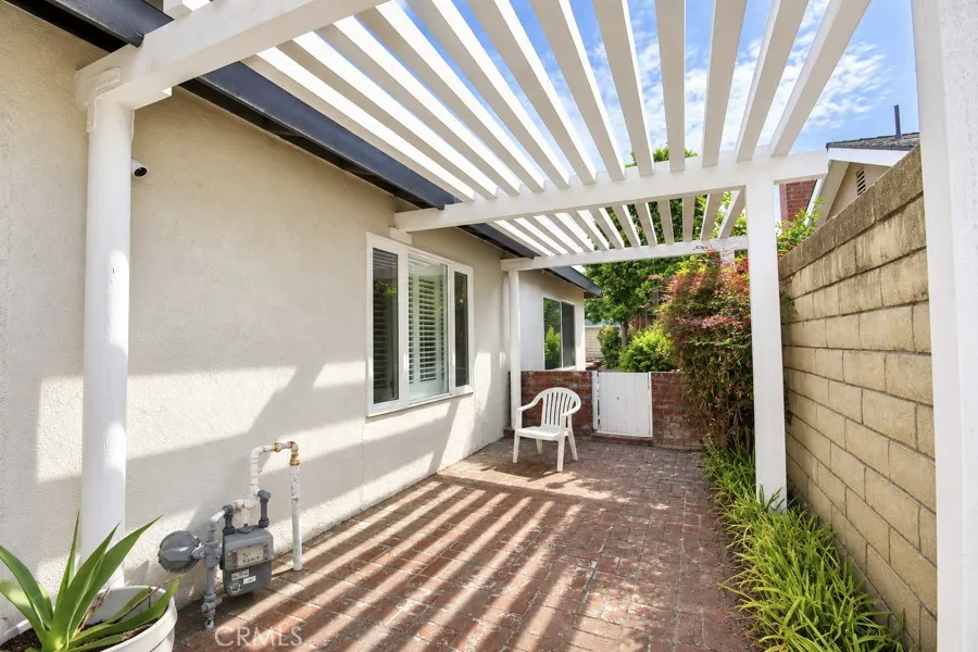 19832 Chesapeake Lane Huntington Beach, CA 92646