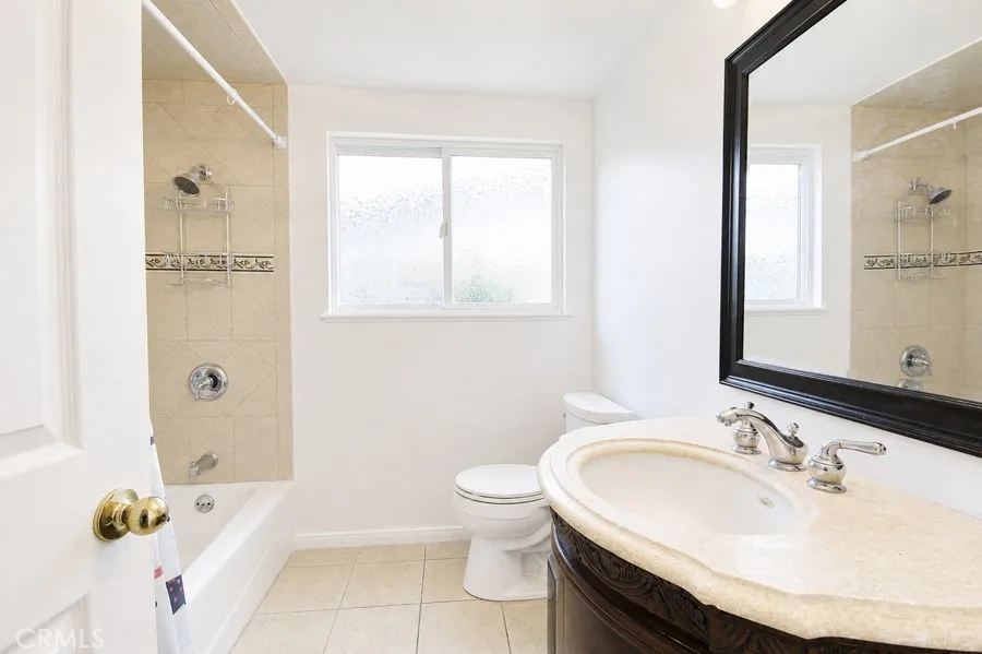 19832 Chesapeake Lane Huntington Beach, CA 92646