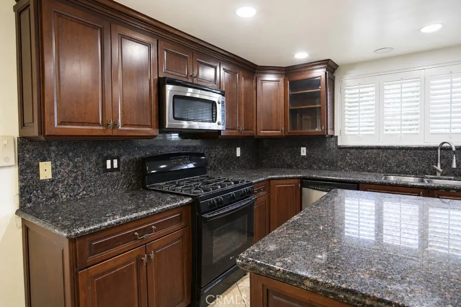 19832 Chesapeake Lane Huntington Beach, CA 92646