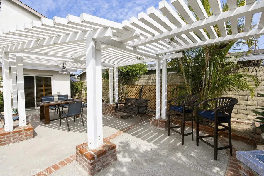 19832 Chesapeake Lane Huntington Beach, CA 92646