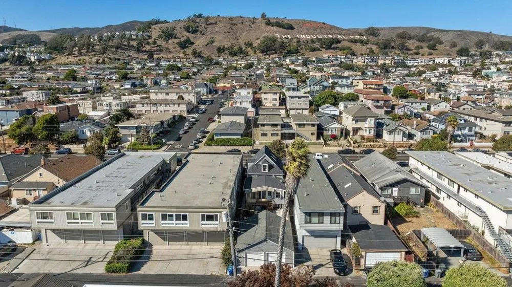 643 Grand Avenue South San Francisco, CA 94080